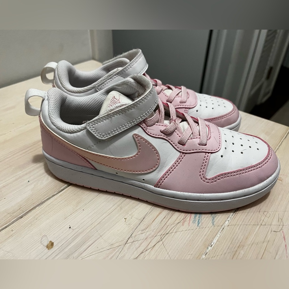 Nike sneakers - size 2Y